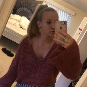 Meet your Posher, Cynthia